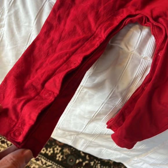 Free Hugs Gap one piece - Picture 4 of 5